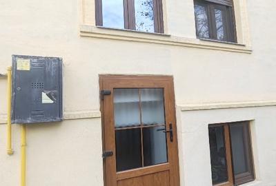 Apartament cu 2 camere, mobilat în Telegrafului - 1