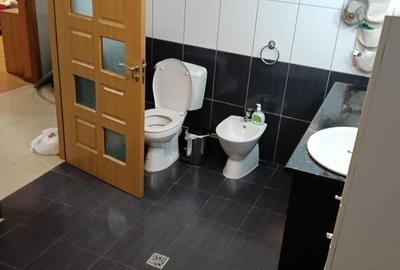 Casă cu 4 camere cu Teren 15 Mp în Central - 2