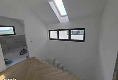 Casă cu 4 camere cu Teren 700 Mp în Sângeorgiu de Mureș