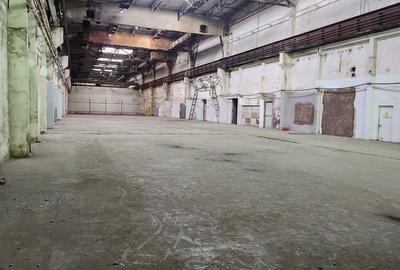 Inchiriez hala industriala 1750 mp Inchiriez hala industriala 1750 mp - 2