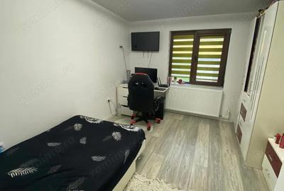 Casă cu 4 camere în Central - 2