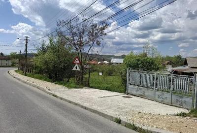 Teren de 1010 mp, în Central - 9