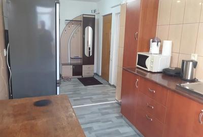 Apartament cu 2 camere decomandat în Școlilor - 2