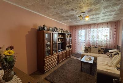 2 cam, 51 mp, etaj 7, fara imbunatatiri, str. Cornisei - 9