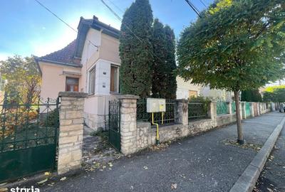 Casă cu 3 camere cu Canalizare în Gruia - 1
