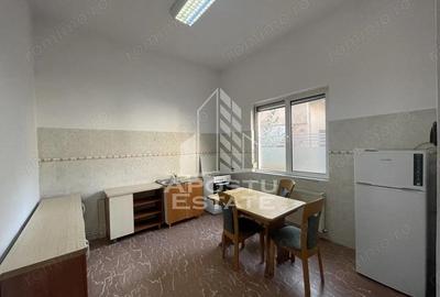 Spatiu pentru birouri, 4 camere, Zona Maria - 11