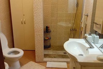 Apartament cu 2 camere decomandat în UTA - 1