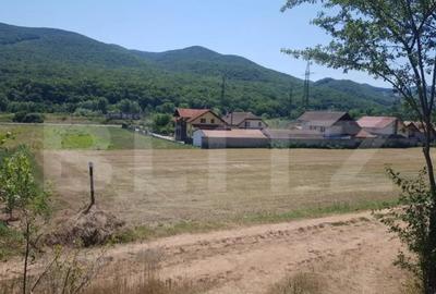 Teren de 548 mp, în Central - 3