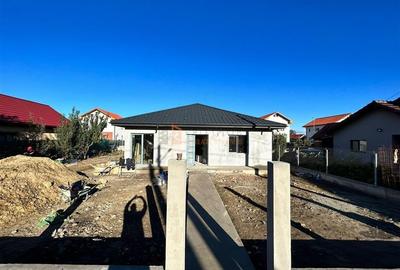 Casă individuală cu 3 camere în Potoceni