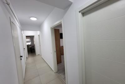 Apartament cu 3 camere decomandat, mobilat în Tractorul - 10