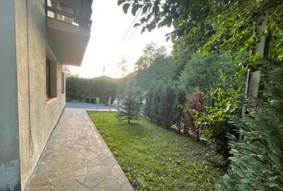 Casă cu 6 camere cu Teren 500 Mp în Firiza - 1