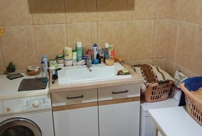 Vand casa la curte central - 2