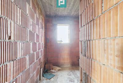 Casă cu 6 camere cu Teren 500 Mp în Central - 14