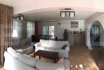 Vila 200mp, teren 537mp, zona cartier Micro 3 - 3