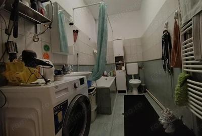 Apartament cu 3 camere semidecomandat în Iosefin