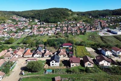 Teren de 842 mp, în Est - 5