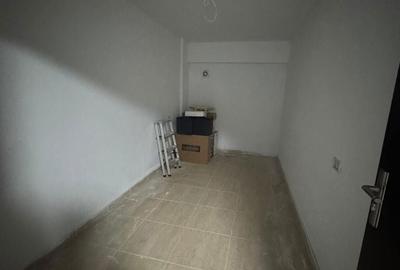 Spațiu comercial, de 10 mp, în Central - 3