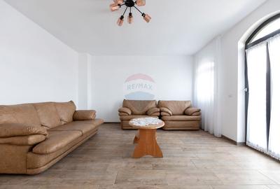 Casă cu 5 camere cu Teren 1000 Mp în Nicolae Bălcescu - 12