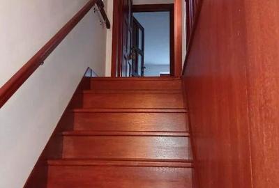 Casă cu 5 camere cu Canalizare în Giurgiului - 6