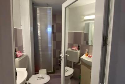 Casă cu 4 camere cu Canalizare în Km 4 - 10