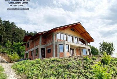 Casa la rosu D+P+E si teren 873 mp, sat Bistrita - 3