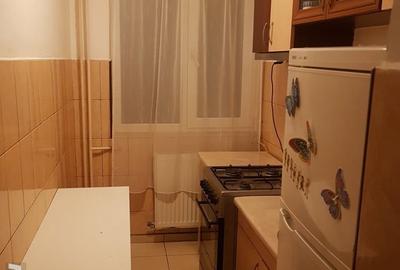 Apartament cu 2 camere decomandat în Titan