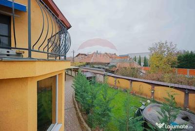 Casă cu 7 camere cu Teren 465 Mp în Cantemir - 2