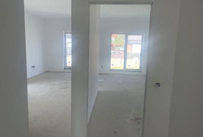 Casă cu 3 camere în Sub Coastă - 5