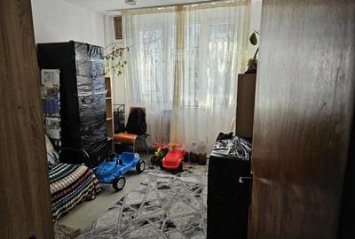 Apartament 2 camere, decomandat, 49 mp, metrou, 1 Decembrie 1918 - 2