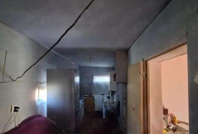 Casă cu 4 camere în Botoroaga - 8