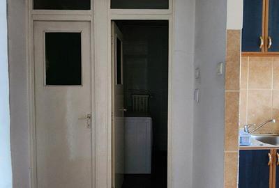 Garsonieră decomandată în Decebal - 9