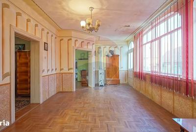 Casă cu 4 camere în Central - 5