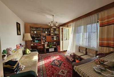Apartament cu 4 camere decomandat, mobilat în Circumvalațiunii - 2