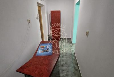 Spațiu comercial, de 46.799999237061 mp, în Decebal - 7