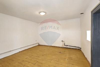Casă individuală cu 7 camere cu Teren 1151 Mp în Central - 6