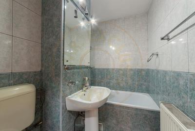 Spațiu comercial, de 50 mp, în Nord - 13