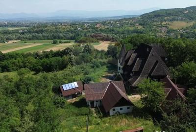 Casă cu 10 camere cu Teren 24700 Mp în Berchez - 2