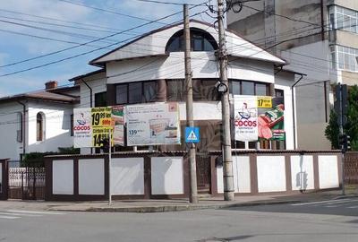 Casă cu 10 camere cu Teren 350 Mp în Central - 15