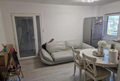 Apartament cu 2 camere decomandat în Micro 6 - 4