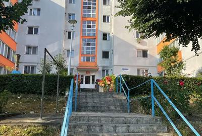 Inchiriez apartament 2 camere - 3