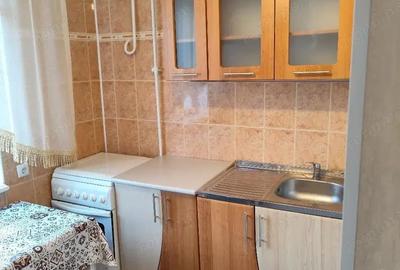 Garsonieră decomandată în Lujerului