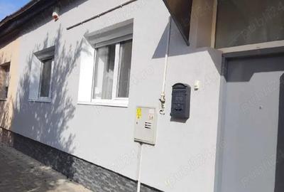 Casă cu 4 camere cu Teren 350 Mp în Central - 4