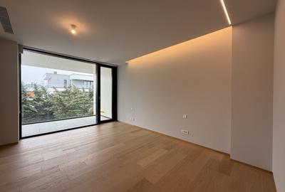 Casă individuală cu 7 camere cu Canalizare în Central - 21