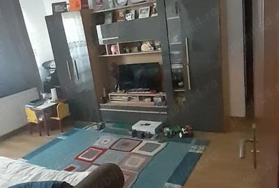 Apartament cu 2 camere semidecomandat în Turnișor