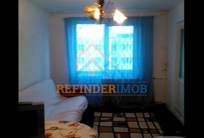 Apartament cu 4 camere semidecomandat în Rahova - 2