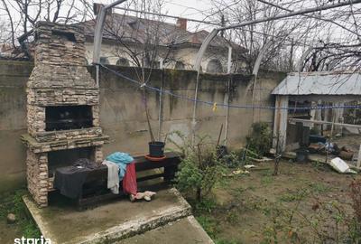 Casă cu 3 camere cu Canalizare în Pielești - 2