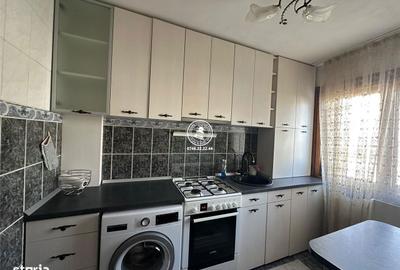 Apartament cu 3 camere decomandat în Podu Roș - 2