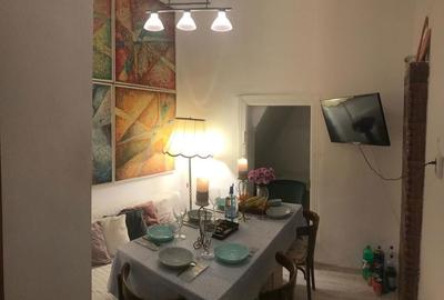 Casă cu 2 camere decomandat în Central