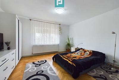 Casă cu 5 camere cu Teren 389 Mp în Central - 4