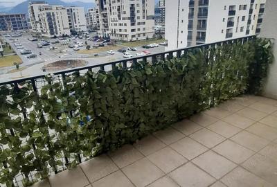 Apartament cu 3 camere decomandat în Tractorul